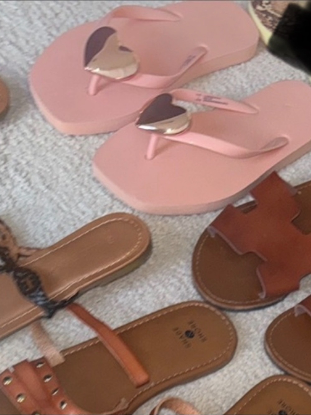 Pink Heart Flip Flop Sandals - Women's Casual Beach Slides